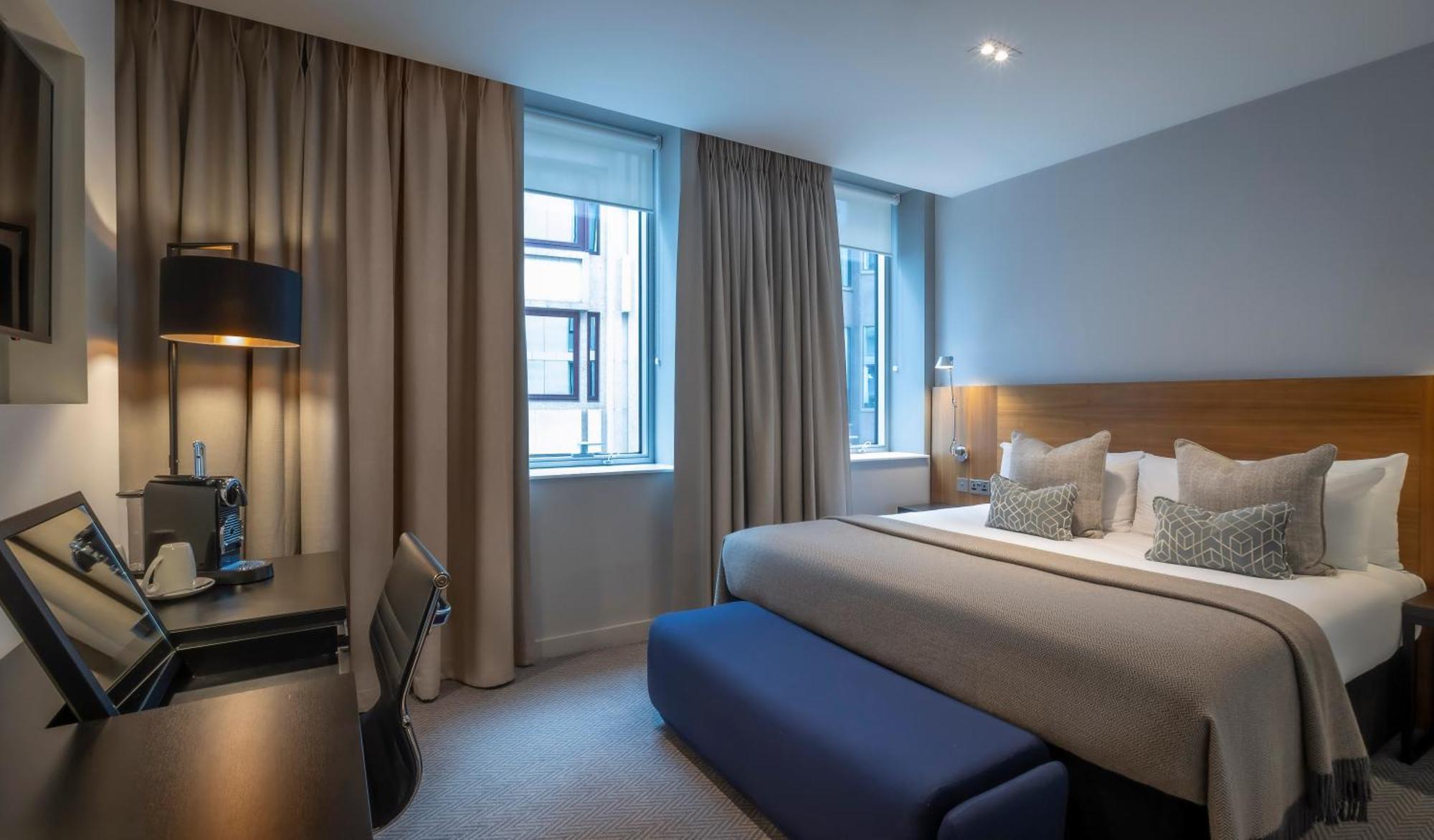 Clayton Hotel London Wall Bagian luar foto